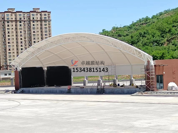 舞臺建筑采用膜結(jié)構(gòu)的原因？
